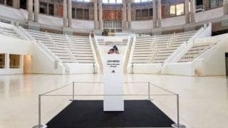 アディダスとメッシがカタルーニャ美術館に記念スパイクを寄贈