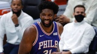 ベン・シモンズがキャリアベストのシーズンを送るエンビードについて「彼は試合を支配している」