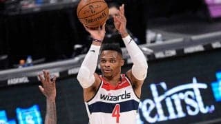 【NBA】ウェストブルックが“珍ダンス”　中断中の愉快な一幕に米反響「チアリーダーみたい」