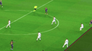 “微妙”なVAR判定でメッシの得点が取り消しに...クーマンも“怒り”示す