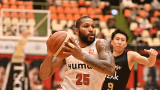 大阪エヴェッサが富山グラウジーズに連勝、ニュービルが勝負どころで連続得点