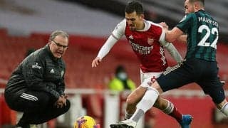 一体何を確認？　鬼才ビエルサが敵地乗り込んだ際にアーセナルの集合写真に熱視線