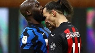 ズラタンとルカクの“睨み合い”が迫力満点の壁画に！来週末に直接対決！