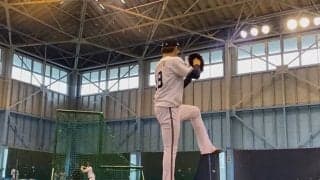 「豪快な尻もち」オリ山本、初フリー打撃登板の“ド迫力”ストレートが大反響