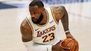 【NBA】度肝抜くレブロン、4人抜き“独り舞台ダンク”に米唖然「ウソだろ」「本当に36歳？」