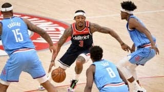 7選手が2ケタ得点を挙げたウィザーズがロケッツを破り、今季2度目の連勝を果たす