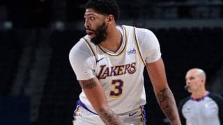 アンソニー・デイビスがナゲッツ戦で負傷し戦線離脱、それでもレブロンは「チーム一丸となってやるだけ」と動じず