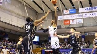 アルバルク東京が最終クォーターに長距離砲で突き放しシーホース三河に快勝、1勝1敗の痛み分けに