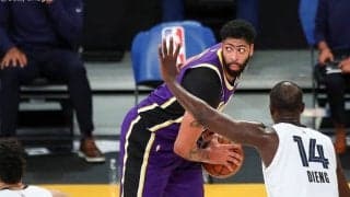 昨季覇者レイカーズのアンソニー・デイビスが右足の負傷で2～3週間の戦線離脱