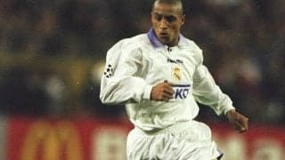 ライン際角度ゼロからネットに突き刺す！“悪魔の左足”ロベカルが決めた衝撃的ゴラッソ【スーパーゴール図鑑/レアル・マドリー編】