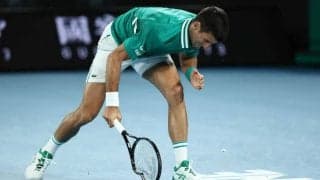 怒りでラケット破壊もジョコビッチが全豪OP4強。ズべレフに競り勝つ