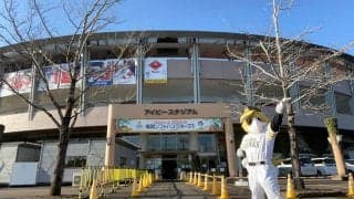 球界初？　ソフトバンク・ハリーホークがキャンプ潜入「さらに強いホークスが…」