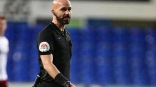 「逆であれば6カ月の出場停止」英3部で選手に詰め寄った“主審”に処分