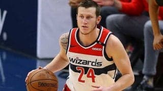 【NBA】ウィザーズ選手、必死さ溢れる“猛タックル”に米驚き「アメフトのよう」「何の競技」