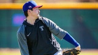 【MLB】意外な髭も好印象？　レンジャーズ有原航平が“好投手ナンバー”「35」を初披露