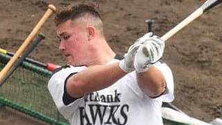 鷹リチャードに「ご意見番厳しめ」　極太の“二の腕ギャグ”を一蹴したのは誰？