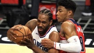 注目されたレナードと八村のマッチアップ…ウィザーズは前半からリードを奪われて連勝記録はストップ