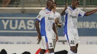 ビクトル・イバルボの去就が開幕目前に決着！ 長崎が契約更新を正式発表