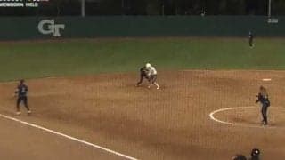 瞬き厳禁「アメージング！」　わずか3秒の“超高速トリプルプレー”にファン興奮