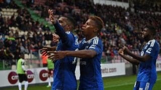 華麗な直角ターン！“NEXTエトー”が相手を鮮やかに抜き去って決めたピンポイントシュート【インクレディブル・ゴールズ】