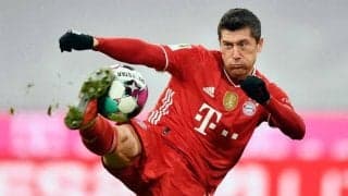 これぞワールドクラス！レヴァンドフスキが見せたアクロバティックな回転ハイキックボレー【インクレディブル・ゴールズ】