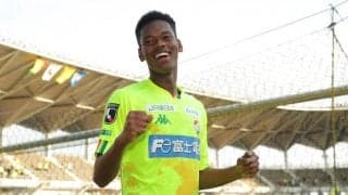 甲府が後半ATのPK失敗でJ1デビューのブワニカ啓太ゴールの千葉とドロー 磐田は開始1分被弾で琉球に敗戦【明治安田J2第1節】