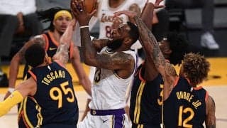 前半のみで73得点を記録してウォリアーズに勝利したレイカーズ…レブロンはレギュラーシーズン1,300試合目に到達