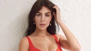 C・ロナウドのパートナー「色っぽい」黒ビキニ姿を披露