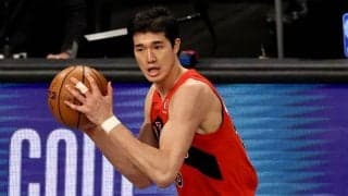 ラプターズの渡邊雄太がNBA3年目で自身初の先発出場！　チームはピストンズに大敗