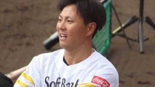 “ドラ1佐藤”はホークスも凄い　阪神の佐藤輝がデビュー弾なら鷹の佐藤直は鬼肩披露
