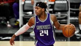 【NBA】プレー停止中の転倒で警告　誇張しすぎた“演技”に米笑撃「ウケる」「弱々しいな」