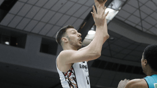 三遠ネオフェニックスが今季10勝目を獲得、イェロヴァツが30得点10リバウンドの“ダブルダブル”