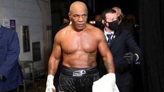 54歳タイソンの最新映像　荒々しいミット打ちに米待望「とにかく見たい」「化け物」