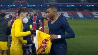 エムバペとユニ交換したペドリがメッシと比較「才能と将来性はあるが...」