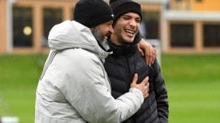 頭蓋骨骨折から復活のヒメネス、ヘッドギア着用で元気な姿