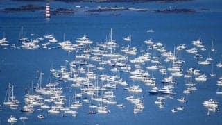 アメリカズカップ4日目は風弱くキャンセル。勝負は持ち越し