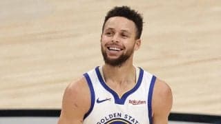 ウォリアーズが西地区首位のジャズを撃破…33歳の誕生日を迎えたカリーが32得点