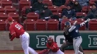 あまりの落差に打者もお手上げ？　198センチ右腕の急降下カーブが「エグい」