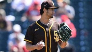 【MLB】ダルビッシュが思わず笑う、会見に捕手が乱入「チェンジアップが素晴らしかった」