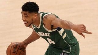 ヤニスが”トリプルダブル”達成でバックスを勝利に導く…八村は22得点を記録するも敗戦