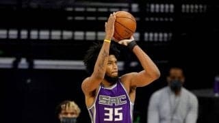 キングスの若手ビッグマン、マービン・バグリー3世が左手骨折で途中退場