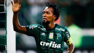 これが46歳の肉体なのか!? バイエルンやブラジル代表で活躍したゼ・ロベルトがボディビルダーに転身？