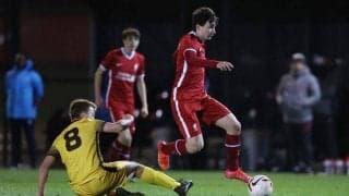 度肝を抜く5人抜きゴール！リバプールU-18の逸材が見せたメッシ顔負けスーパードリブルゴールが凄い