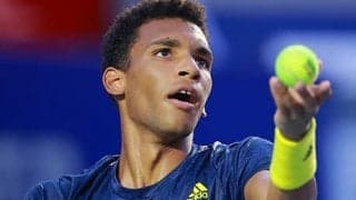  20歳の次世代対決制し8強入り 