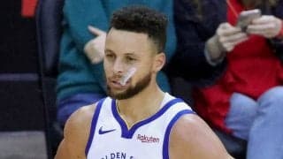 【NBA】名手カリーのアクシデント　着地後よろけた“ずっこけ3ポイント”に米反響「痛そう」