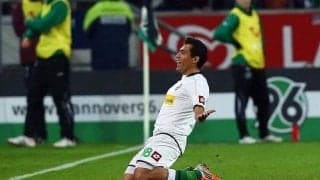 GKの裏をかく変則FK！見事なサインプレーから決めたピンポイントFK！/2011-12【ビューティフル・フリーキック】