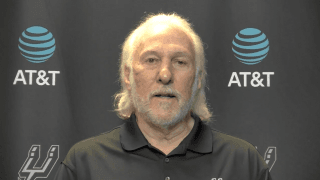 グレッグ・ポポビッチHCの教えは“Less is more（簡潔さが豊かさを生む）” – 通算1,300勝目前の恩師との“師弟対決”を前にマイク・ブーデンホルザーが語った金言