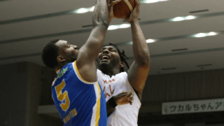 富山が連日のハイスコアゲームを制す、スミスが2戦連続で26得点を記録