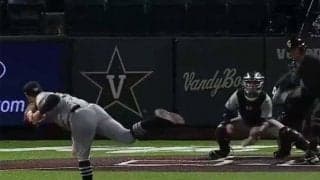 変化が不自然？　打者を錯覚させた“急速落下”スライダーが「エグイ」