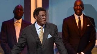 レイカーズのレジェンドで1960年代のリーグをけん引したエルジン・ベイラーが逝去